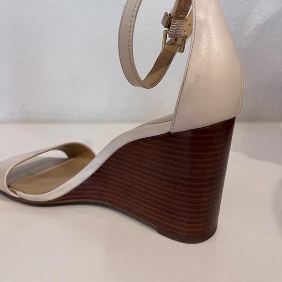 MICHAEL KORS Women’s Fiona Wood Wedge Open Toe Sandals Ankle Strap, Cream main image 5